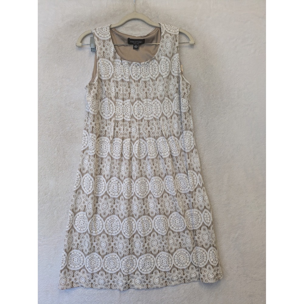 Perceptions Shift Dress Women's Size M Tan White Lace Medallion Sleeveless Round